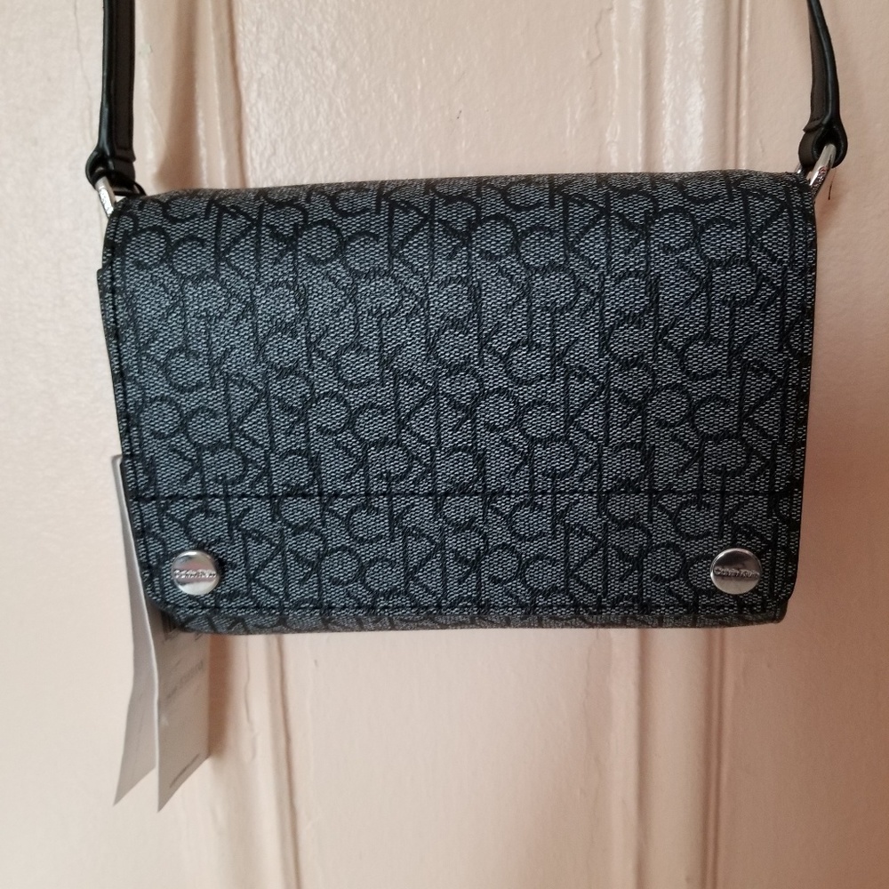 Calvin Klein Small Crossbody - Picture 4 of 7